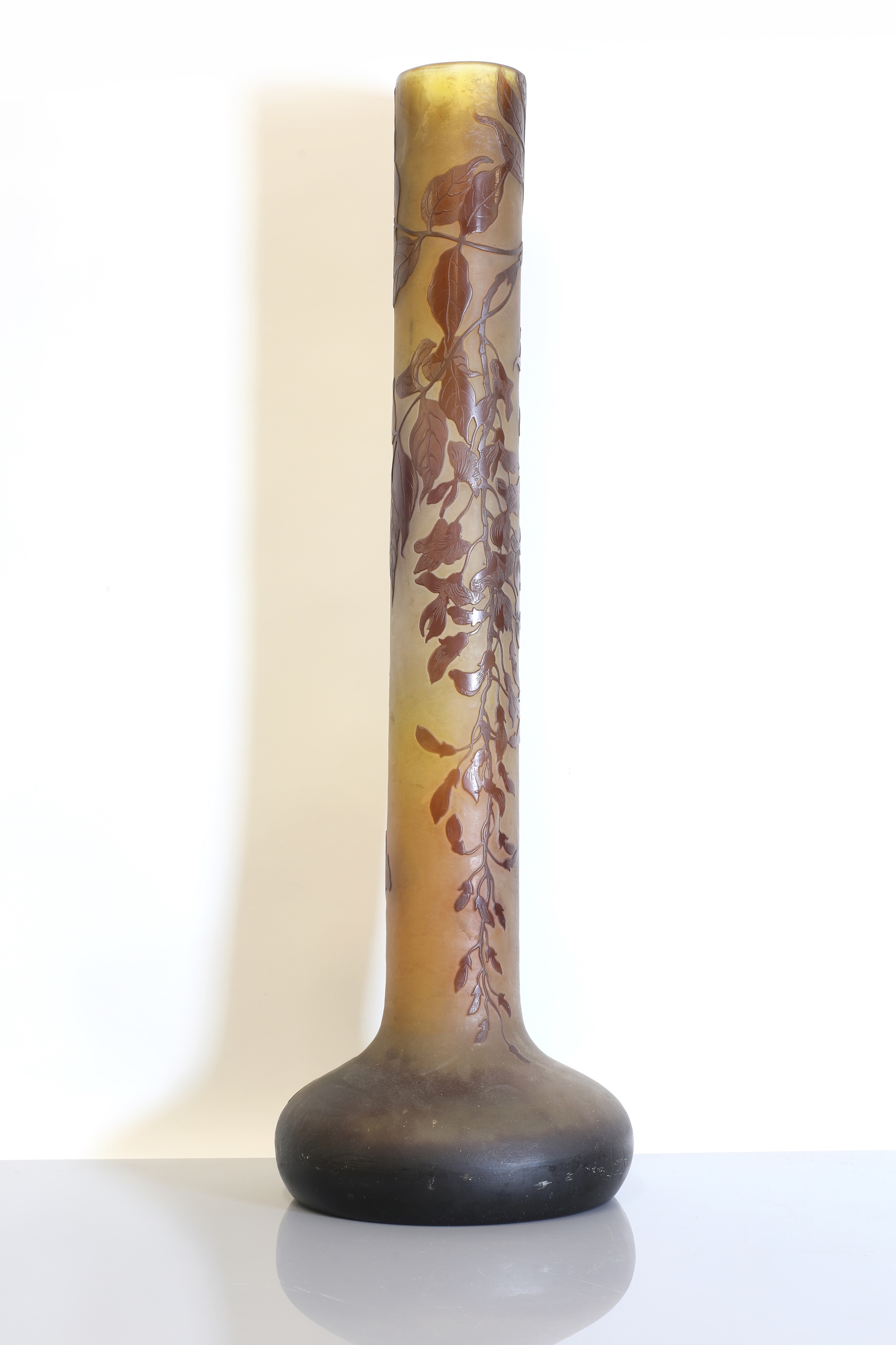 Émile Gallé (1846-1904), a floorstanding cameo glass vase (£2,000-4,000)